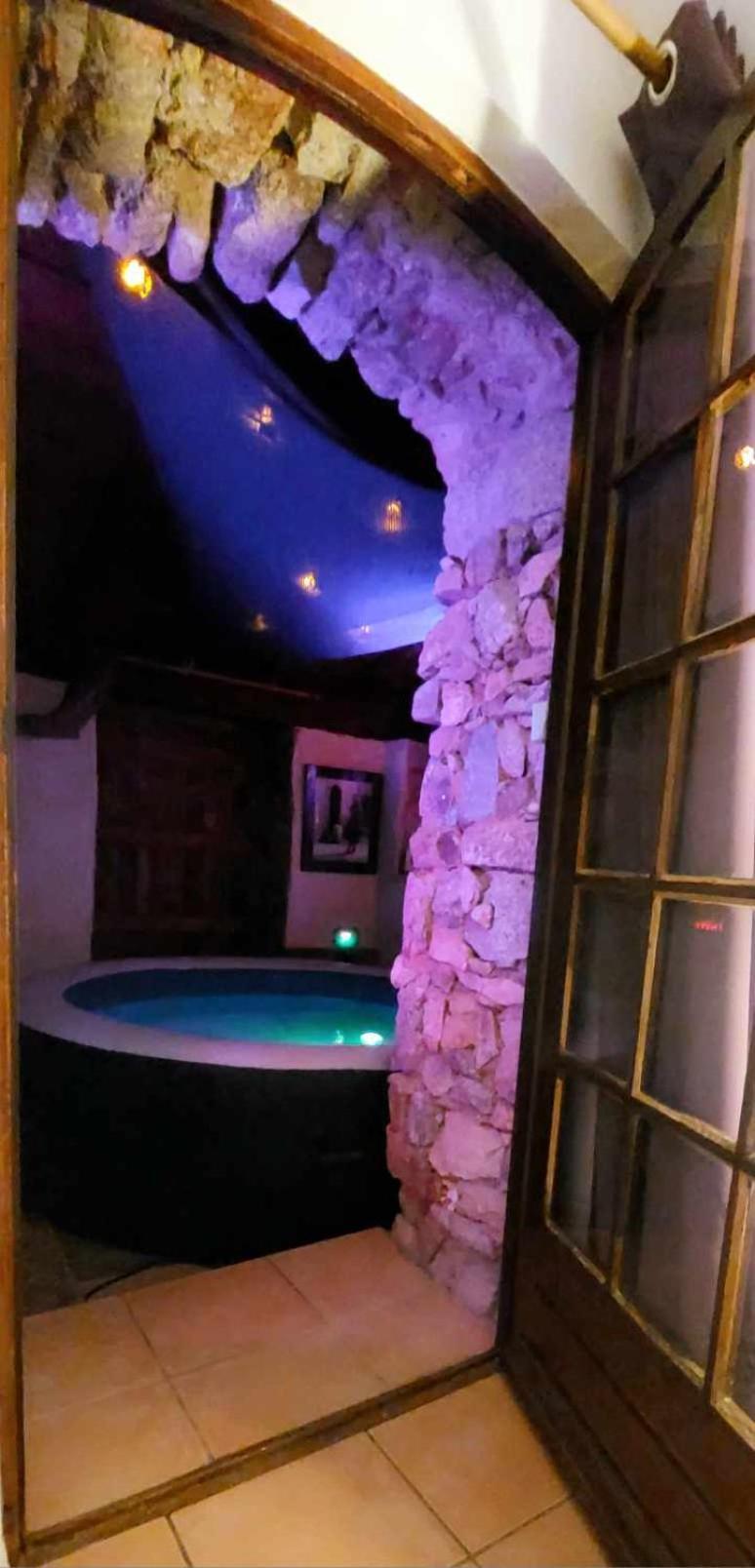 Chambre Love Romantique Avec Spa Privee Calvi  Exterior foto