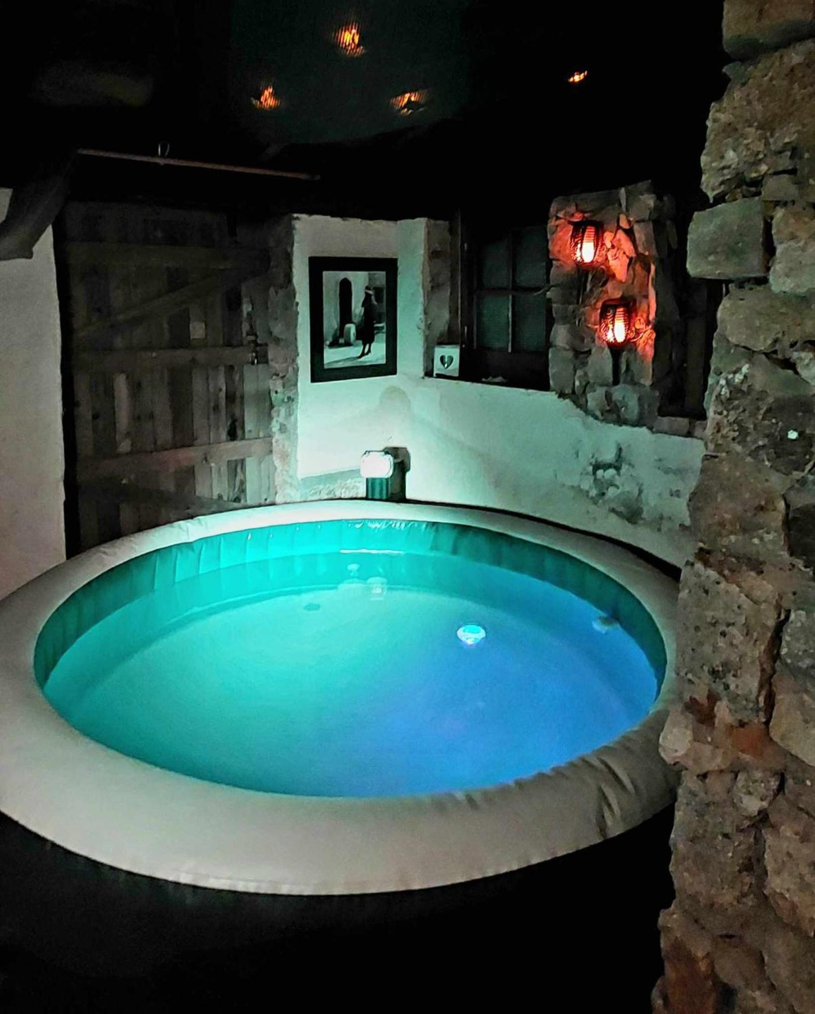 Chambre Love Romantique Avec Spa Privee Calvi  Exterior foto